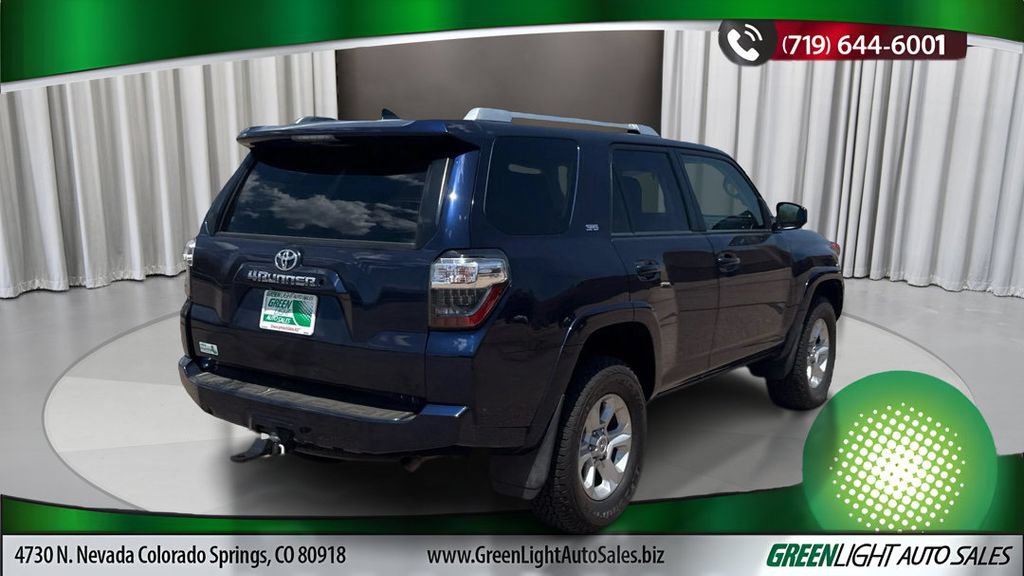 Used 2017 Toyota 4Runner SR5 AWD/4WD image 5