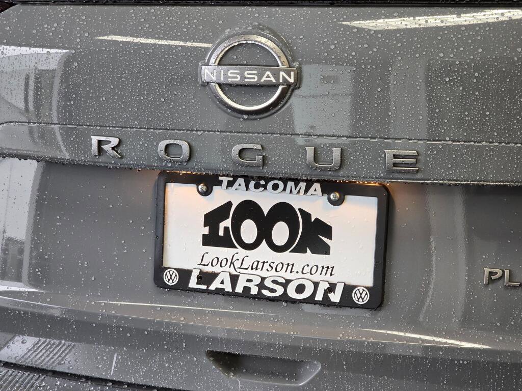 Used 2025 Nissan Rogue Platinum w/ Platinum Premium Package image 14