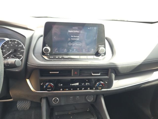 Used 2023 Nissan Rogue SV w/ SV Premium B Package image 18