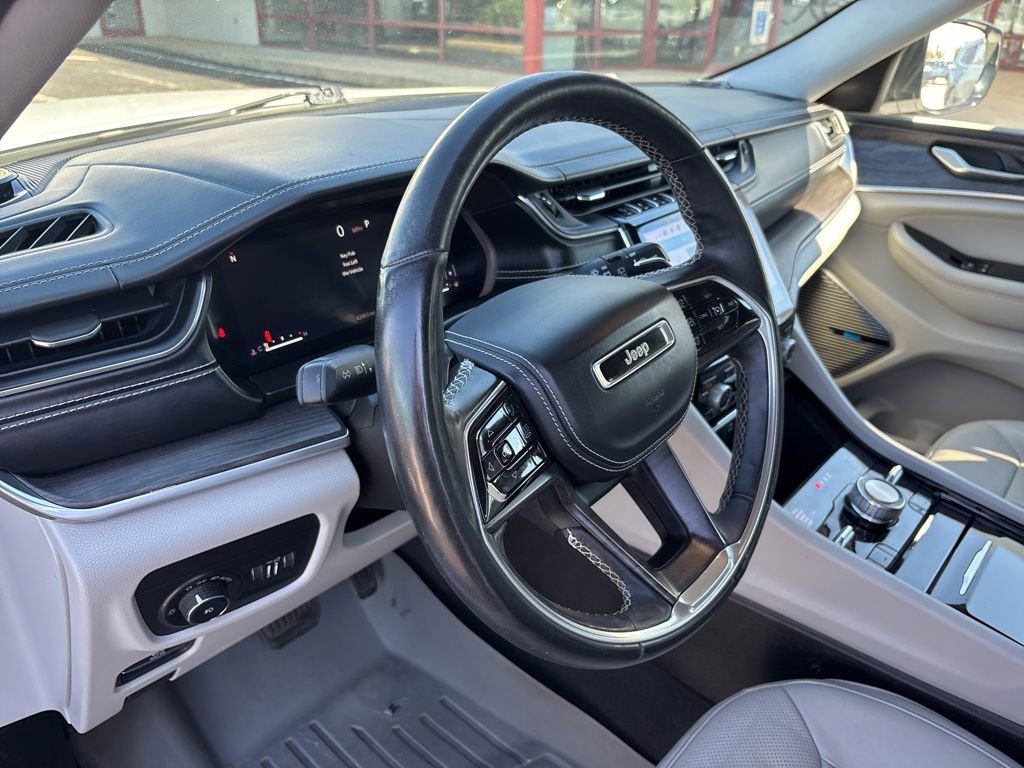 Used 2021 Jeep Grand Cherokee L Overland image 32