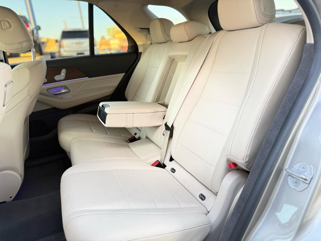 Used 2020 Mercedes-Benz GLE 350 w/ 3rd Row Seat Package image 12