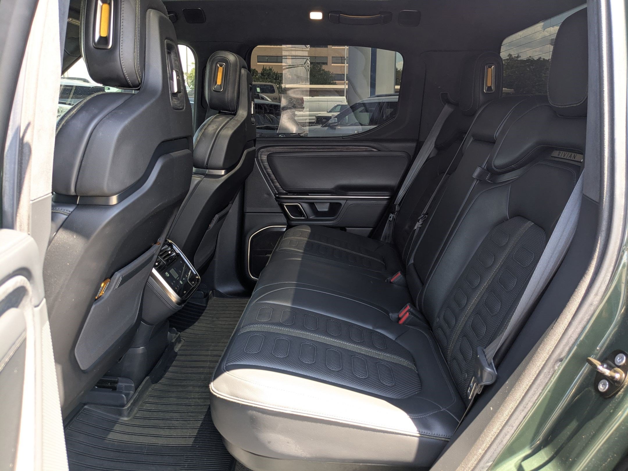 Used 2022 Rivian R1T Adventure AWD/4WD image 27