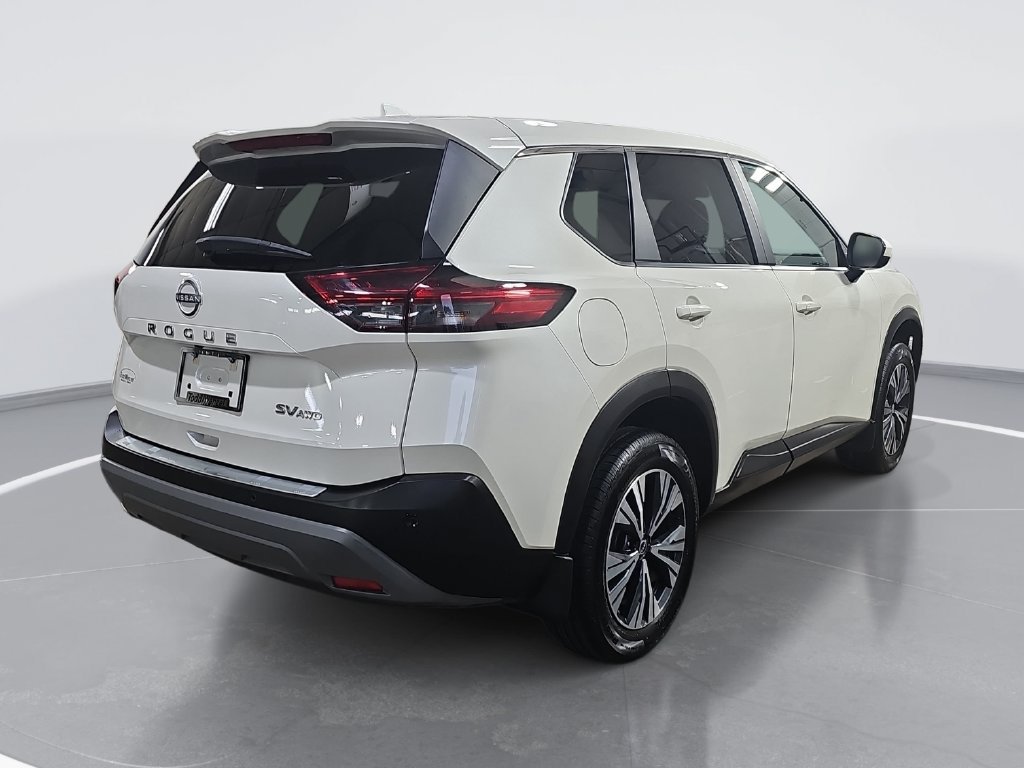 Used 2023 Nissan Rogue SV AWD/4WD image 3