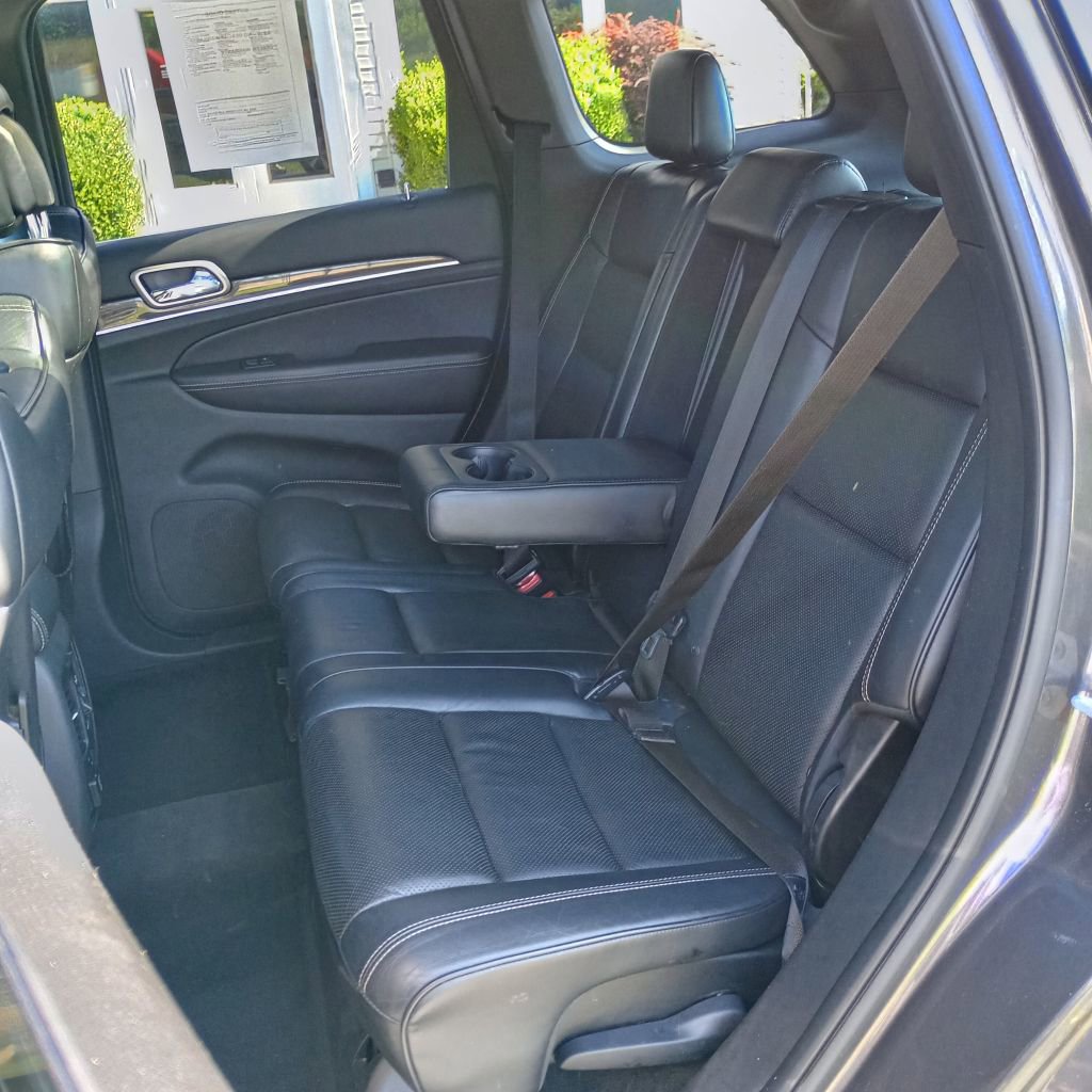 Used 2015 Jeep Grand Cherokee Overland w/ Advanced Technology Group AWD/4WD image 18