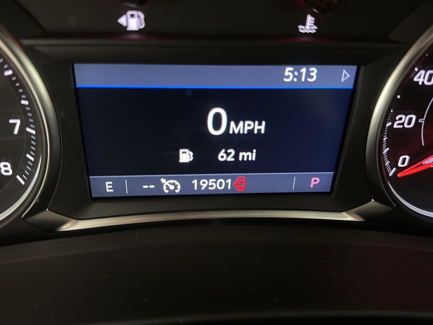 Used 2024 GMC Terrain SLT w/ Elevation Edition image 13