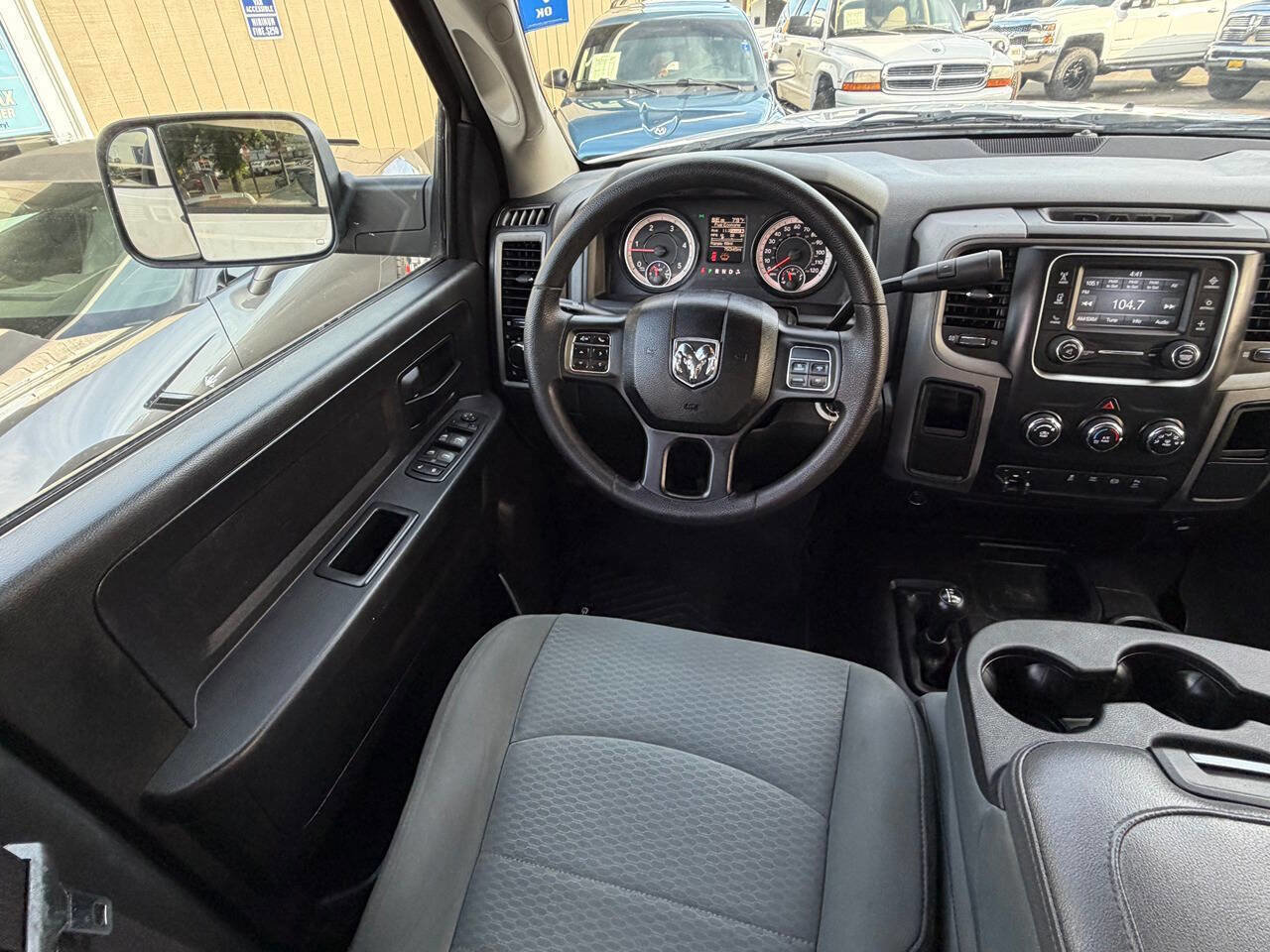 Used 2016 RAM 3500 Tradesman w/ Chrome Appearance Group image 13