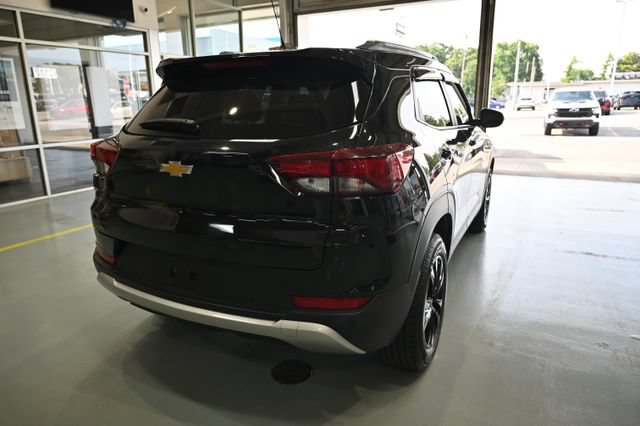Used 2022 Chevrolet TrailBlazer LT w/ Convenience Package AWD/4WD image 5