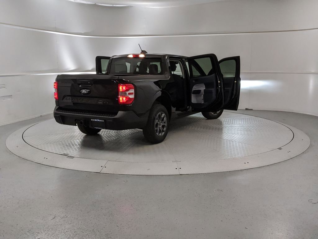 New 2025 Ford Maverick XLT w/ XLT Luxury Package image 9