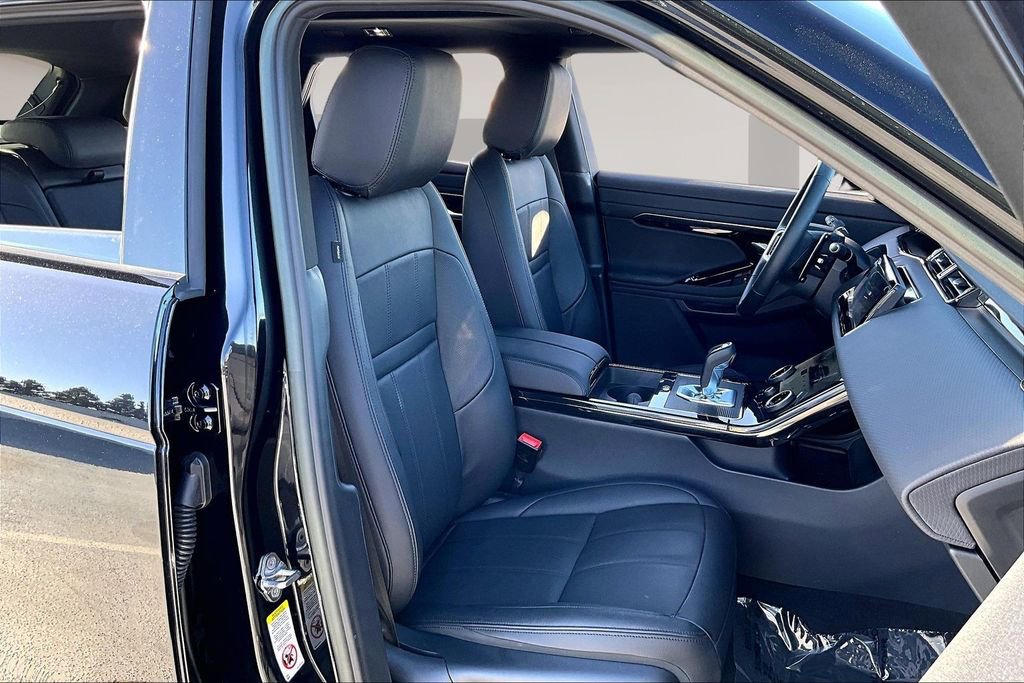 Certified 2023 Land Rover Range Rover Evoque R-Dynamic S image 27