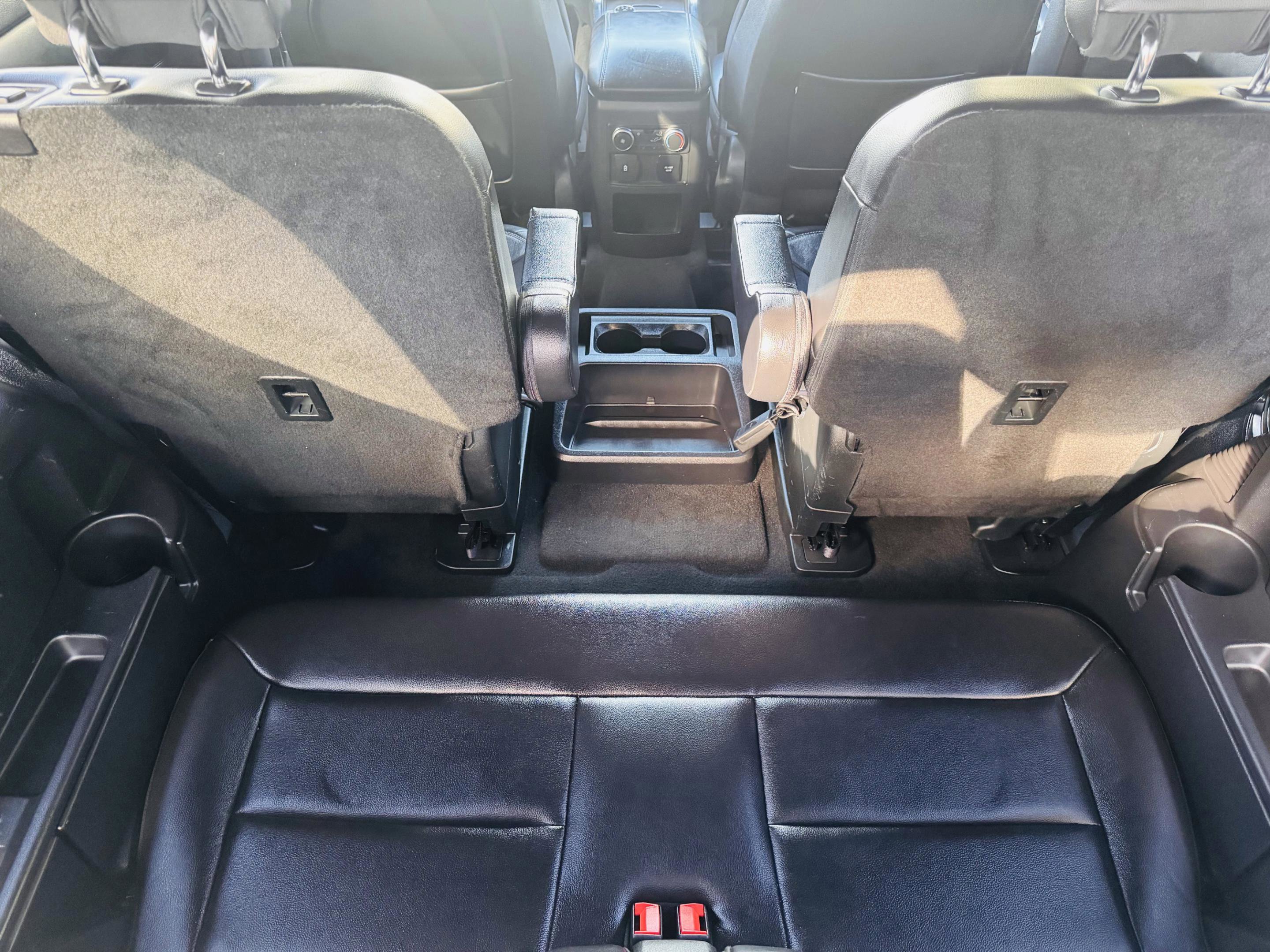 Used 2020 Ford Explorer Limited w/ Class III Trailer Tow Package image 12