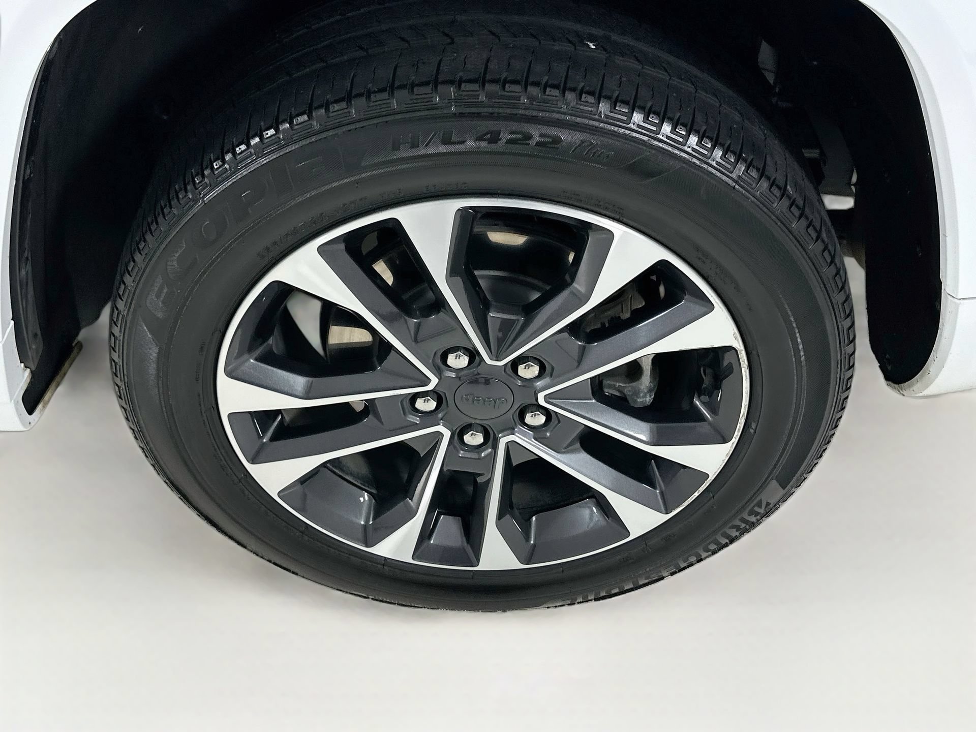 Used 2023 Jeep Grand Cherokee L Overland AWD/4WD image 35