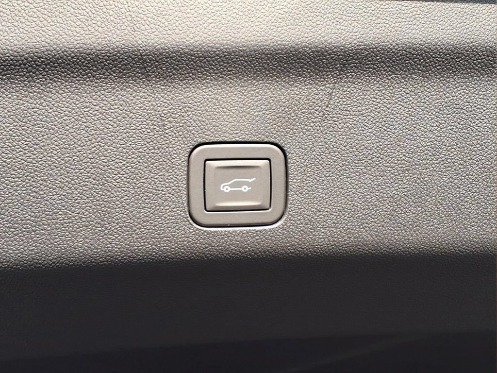 New 2026 Chevrolet Tahoe High Country AWD/4WD image 30