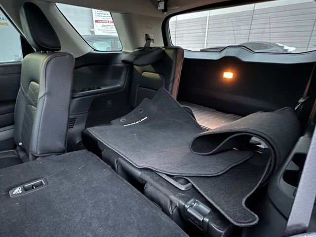 Used 2024 Nissan Pathfinder Platinum w/ Cargo Package image 12