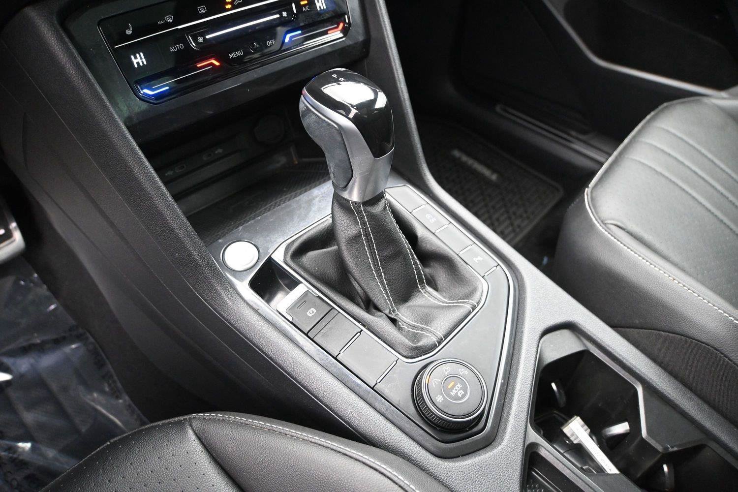 Used 2022 Volkswagen Tiguan SE R-Line AWD/4WD image 5