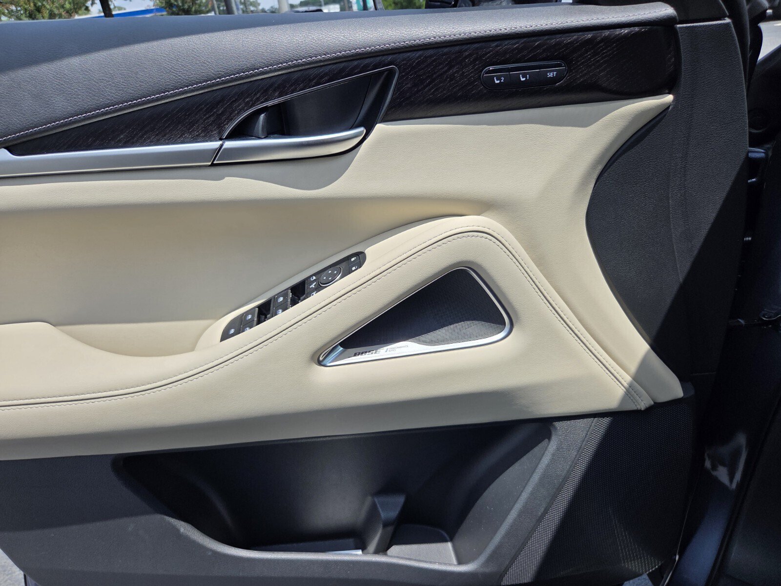 Used 2023 INFINITI QX60 Sensory w/ Vision Package AWD/4WD image 30