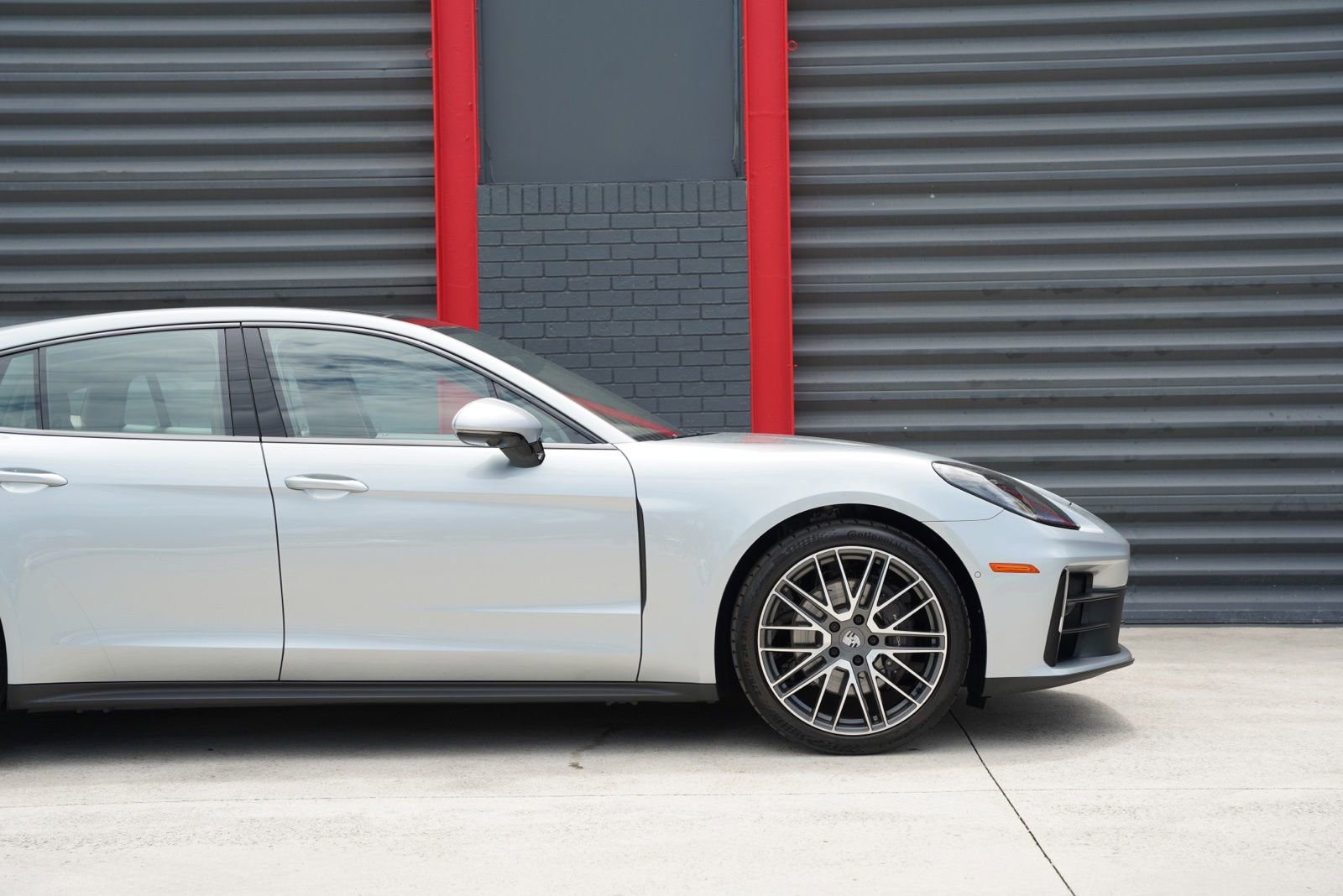 Used 2026 Porsche Panamera RWD image 5