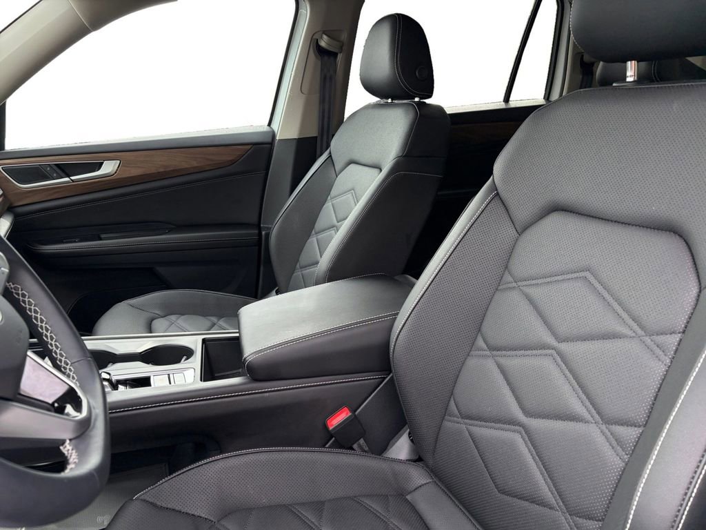 Certified 2026 Volkswagen Atlas SE FWD image 14