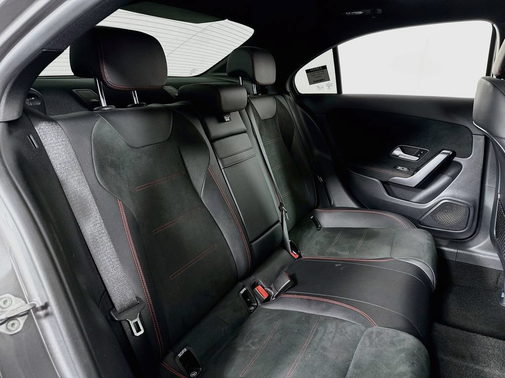 Used 2020 Mercedes-Benz A 35 AMG 4MATIC image 32