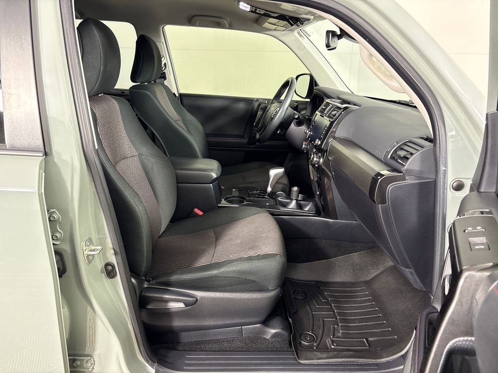 Used 2022 Toyota 4Runner TRD Off-Road AWD/4WD image 6