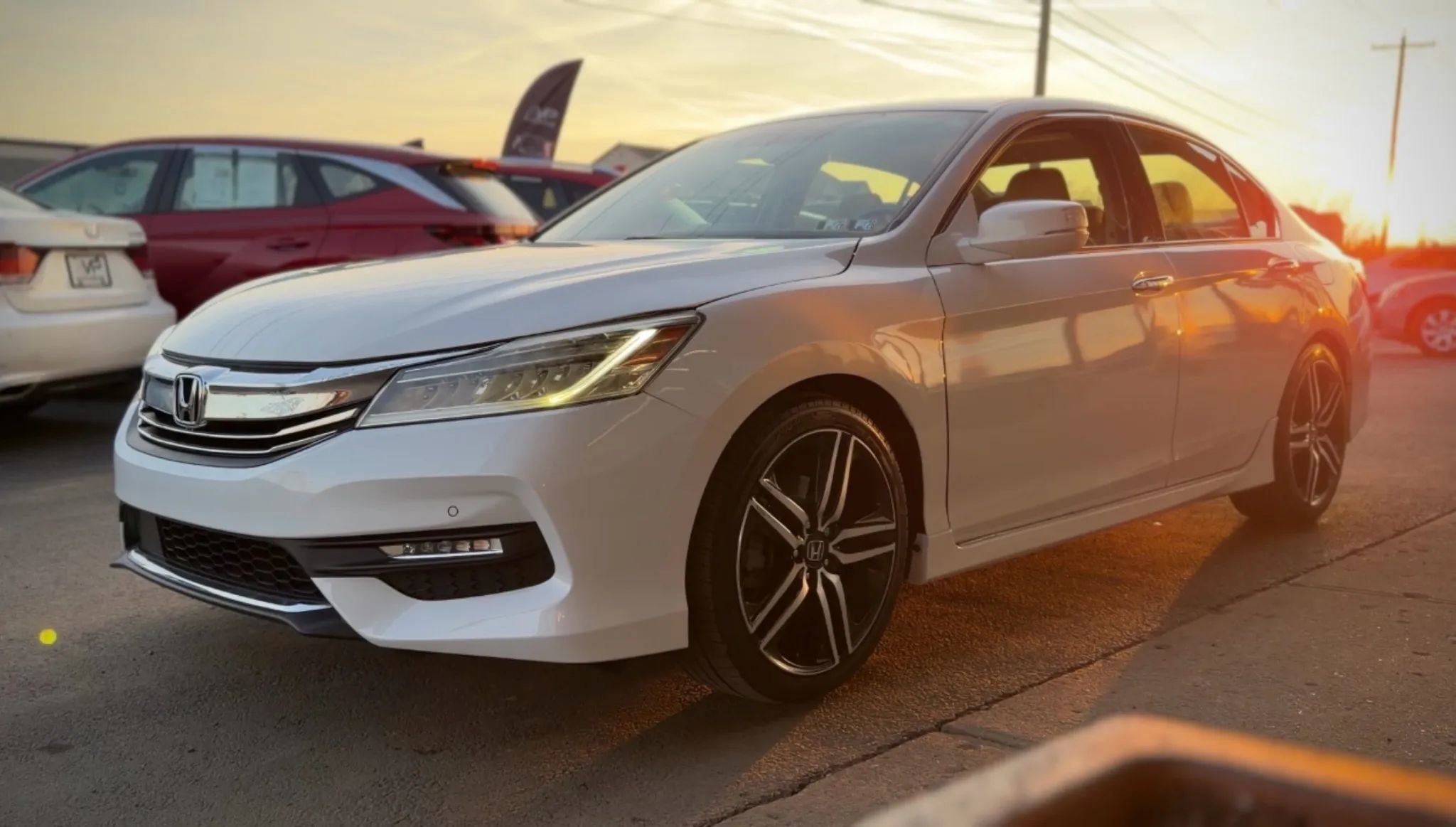 Used 2017 Honda Accord Touring image 5