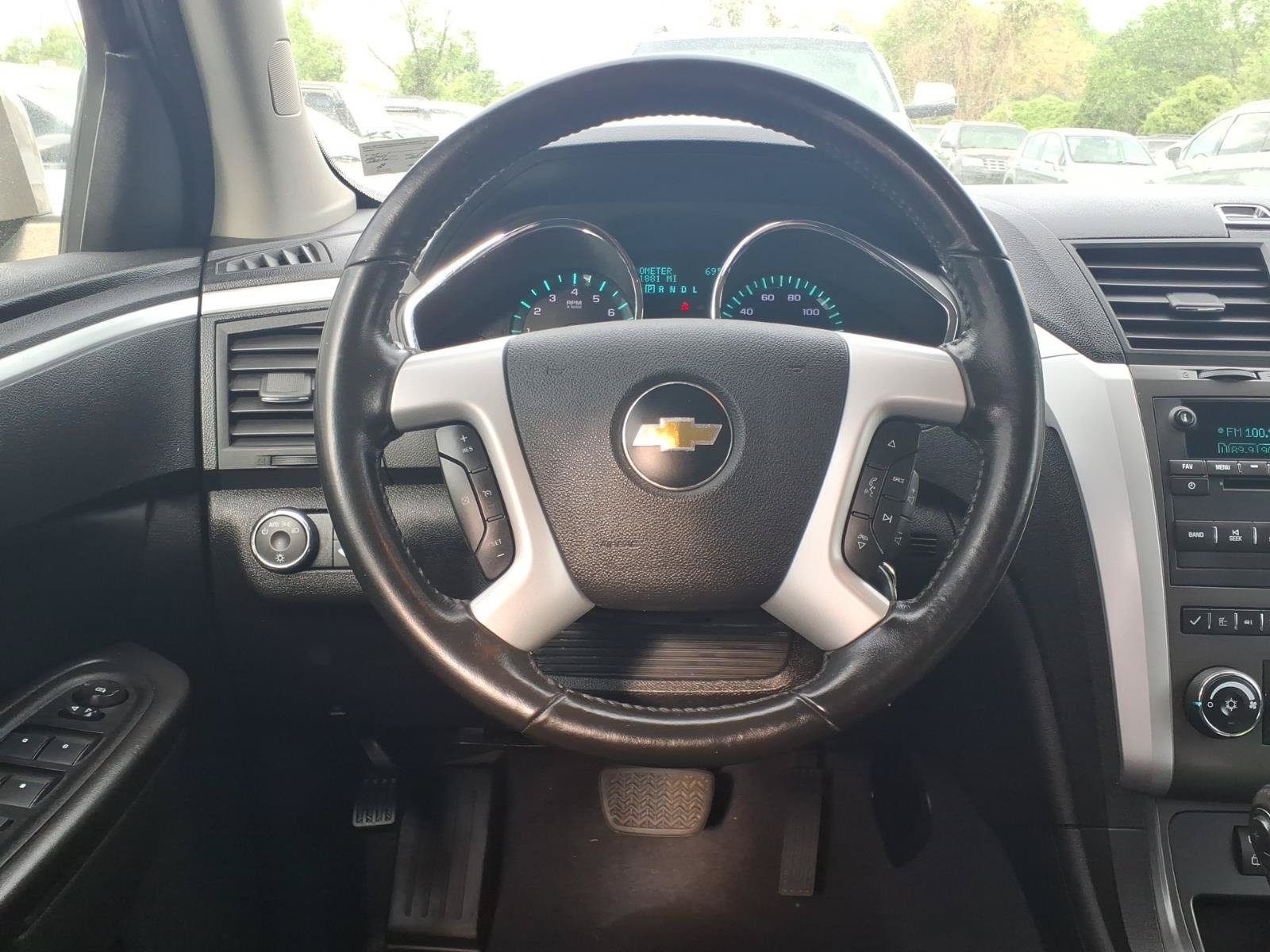 Used 2011 Chevrolet Traverse LT w/ Personal Connectivity Package AWD/4WD image 5