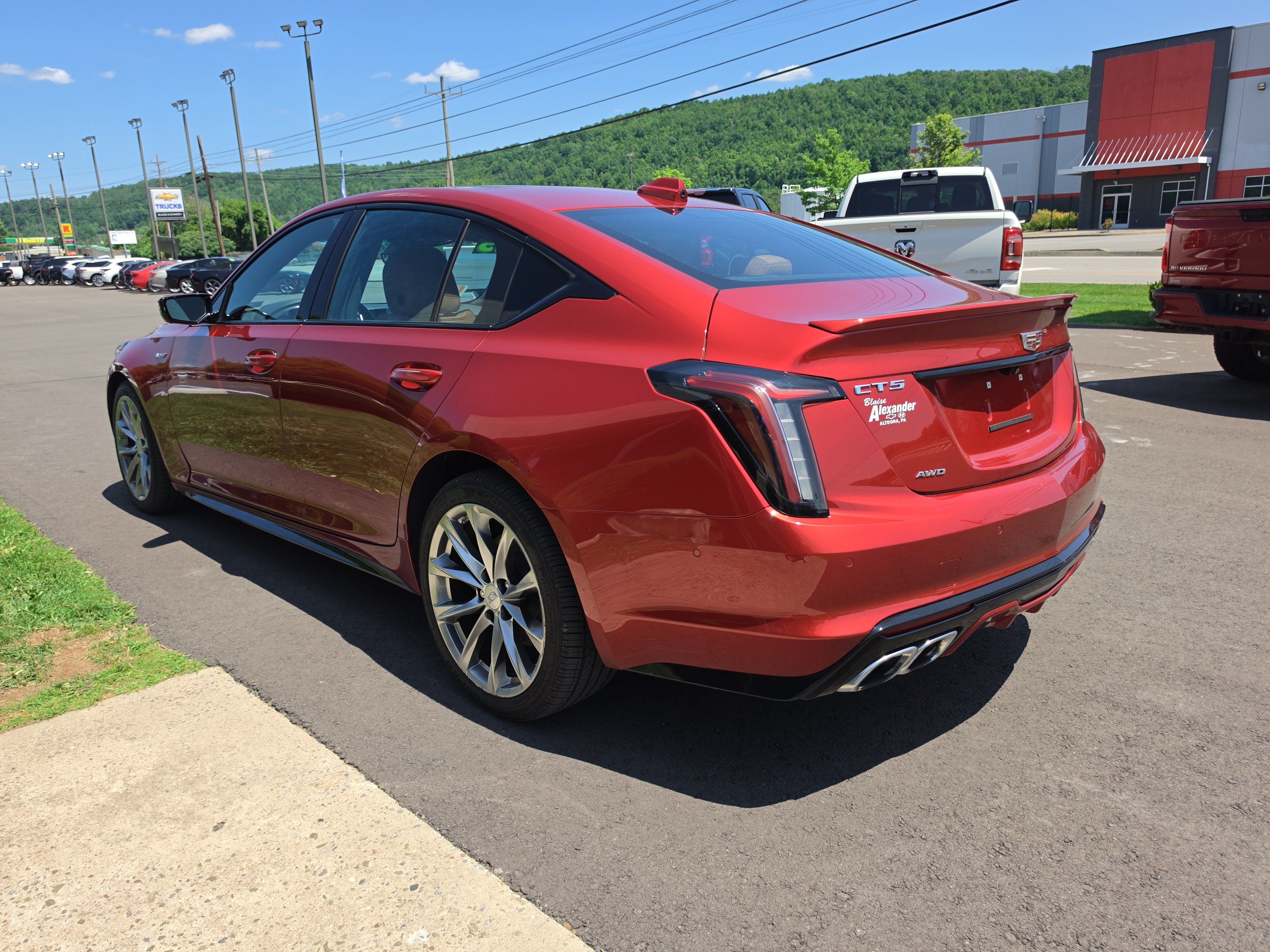 Used 2023 Cadillac CT5 V w/ Platinum Package AWD/4WD image 6