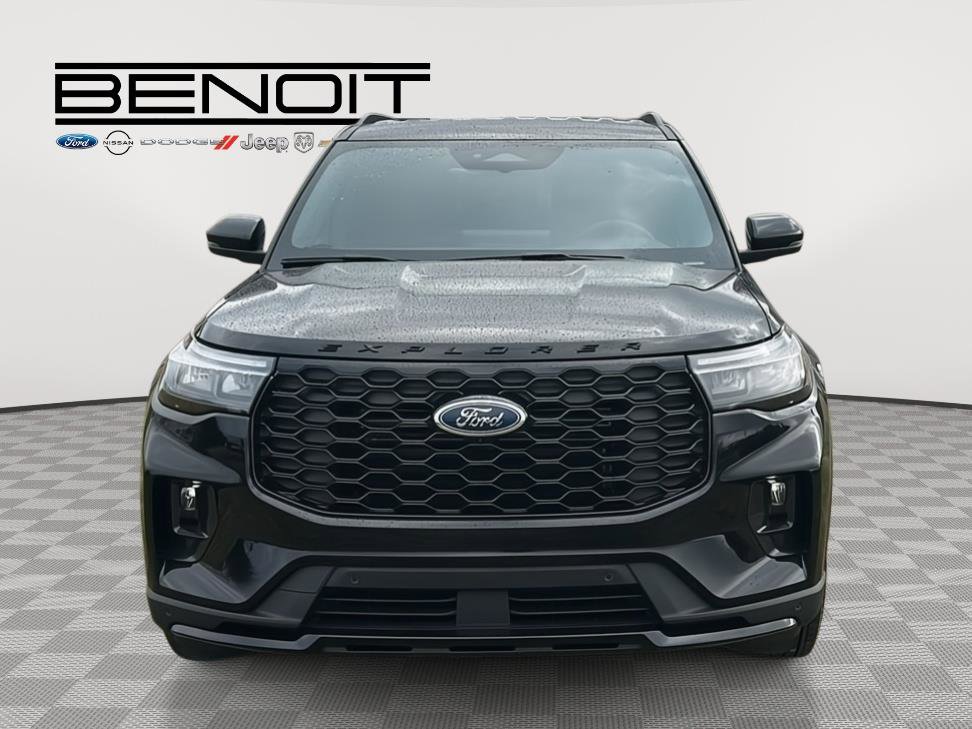 New 2026 Ford Explorer ST-Line image 2