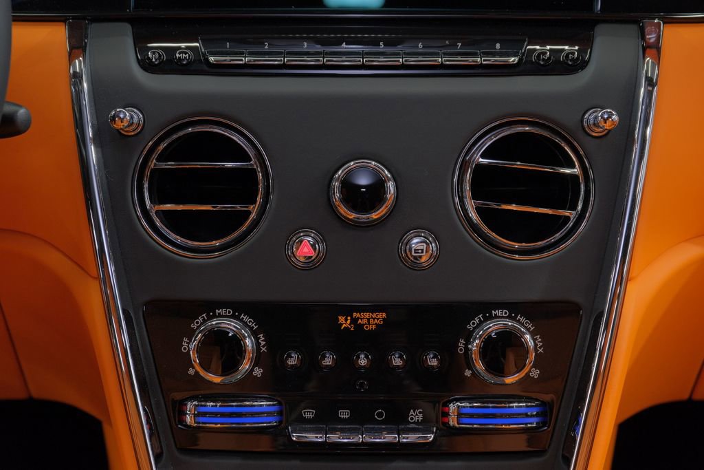 Used 2026 Rolls-Royce Cullinan image 78