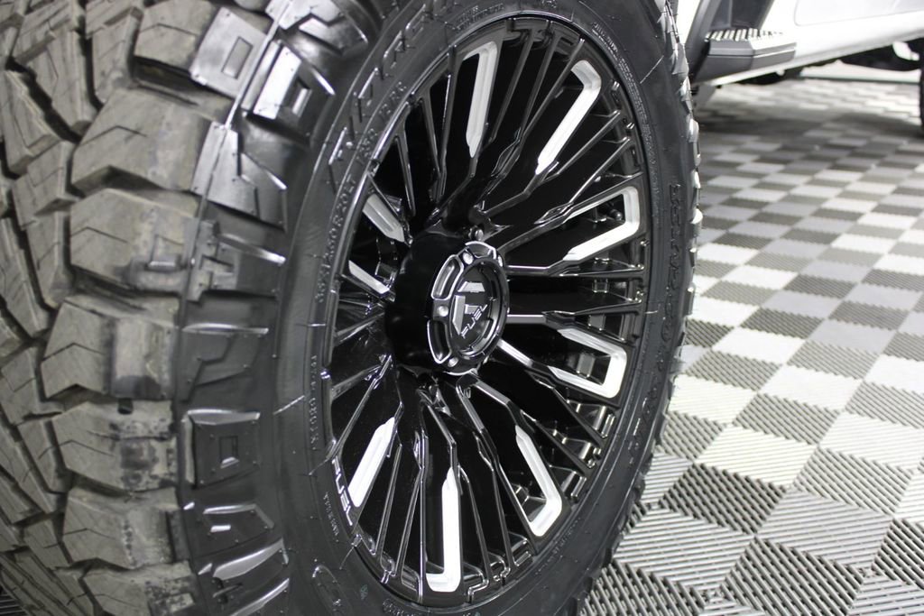 Used 2023 Chevrolet Silverado 2500 LT image 13