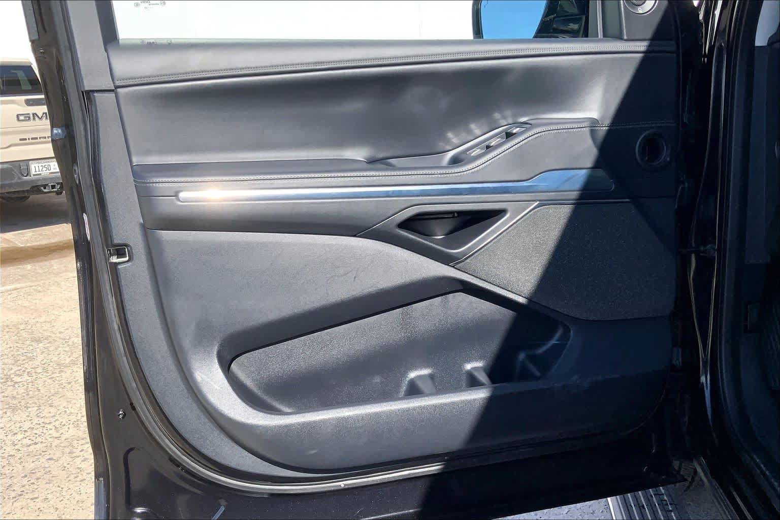 Used 2025 Lincoln Navigator Reserve AWD/4WD image 40