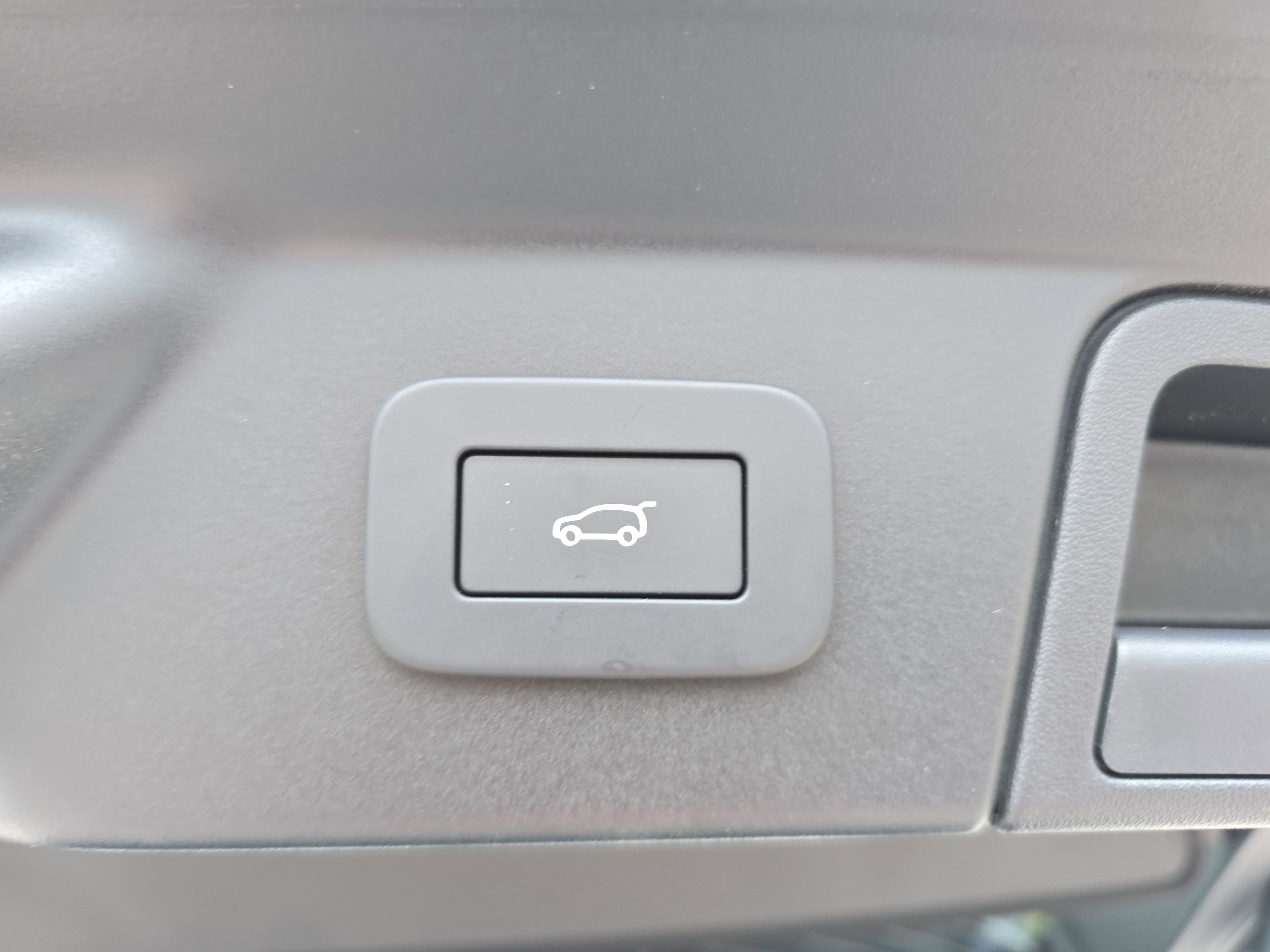 New 2026 Land Rover Range Rover Velar Dynamic SE image 13