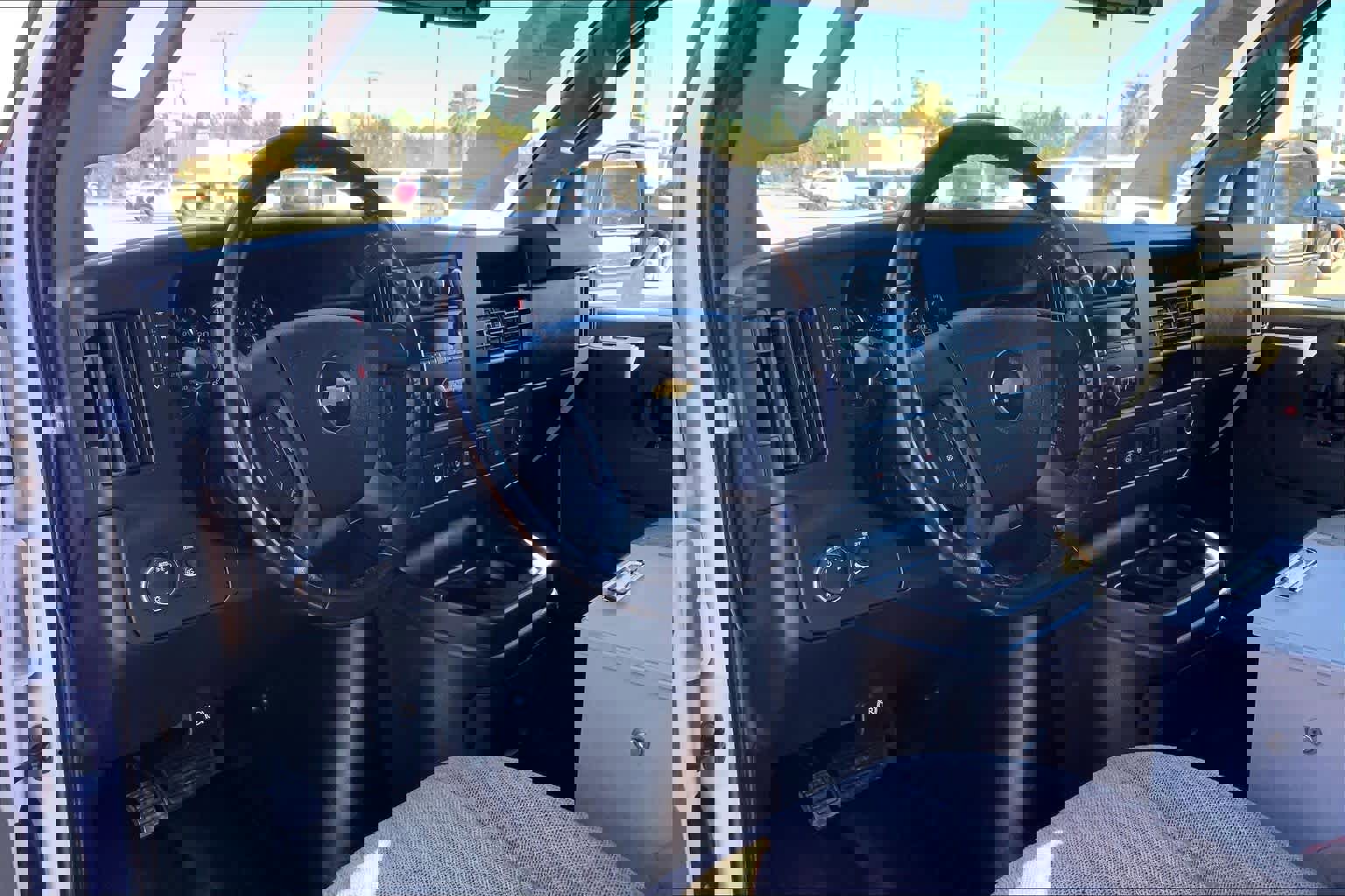 Used 2021 Chevrolet Express 2500 w/ Driver Convenience Package image 13