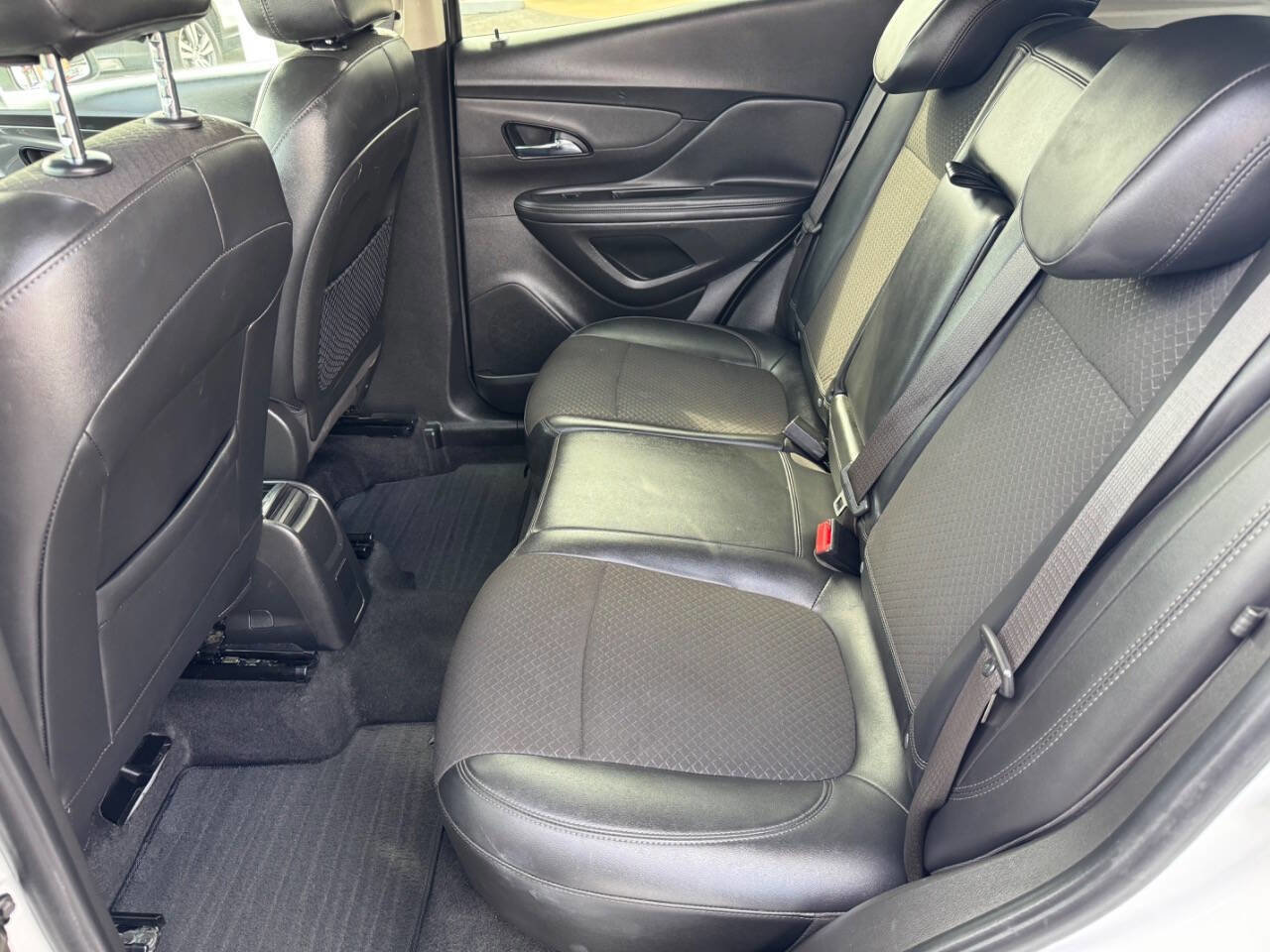 Used 2018 Buick Encore Preferred image 18