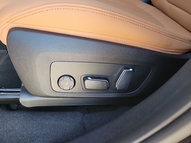 Used 2024 BMW X3 sDrive30i w/ M Sport Package RWD image 18