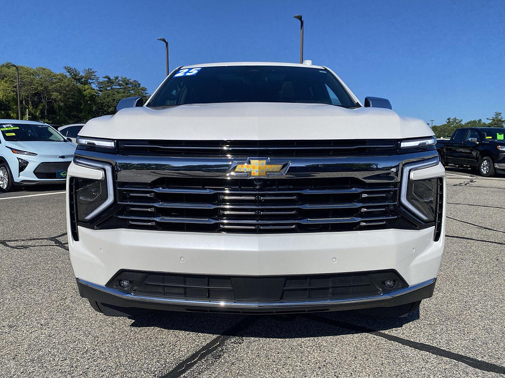 Used 2025 Chevrolet Tahoe Premier AWD/4WD image 5