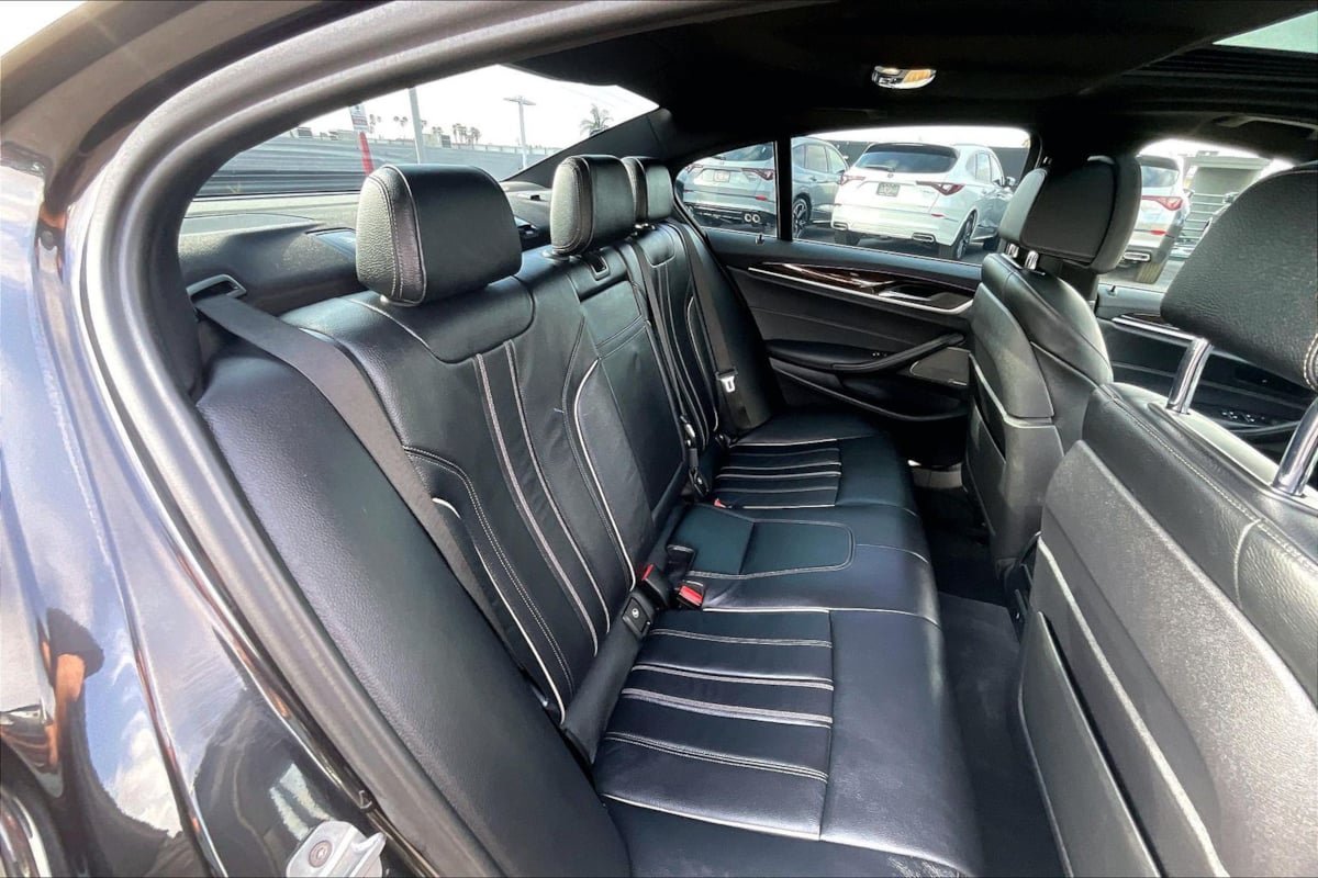 Used 2018 BMW 540i RWD image 24