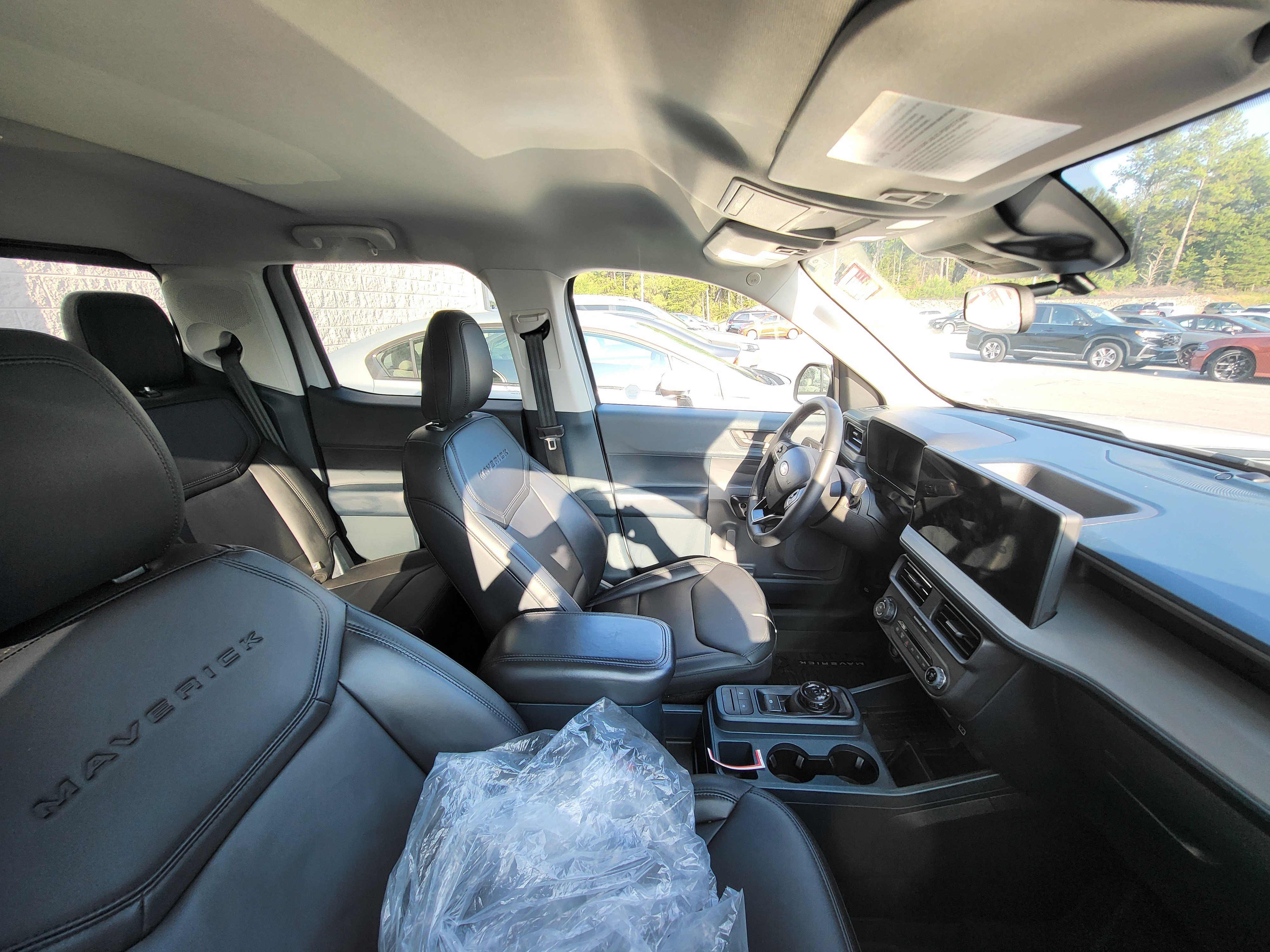 Used 2025 Ford Maverick Lariat w/ Black Appearance Package AWD/4WD image 8