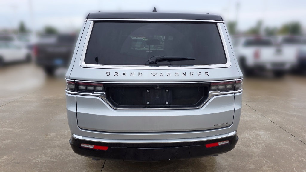 Used 2024 Jeep Grand Wagoneer L Series III AWD/4WD image 4
