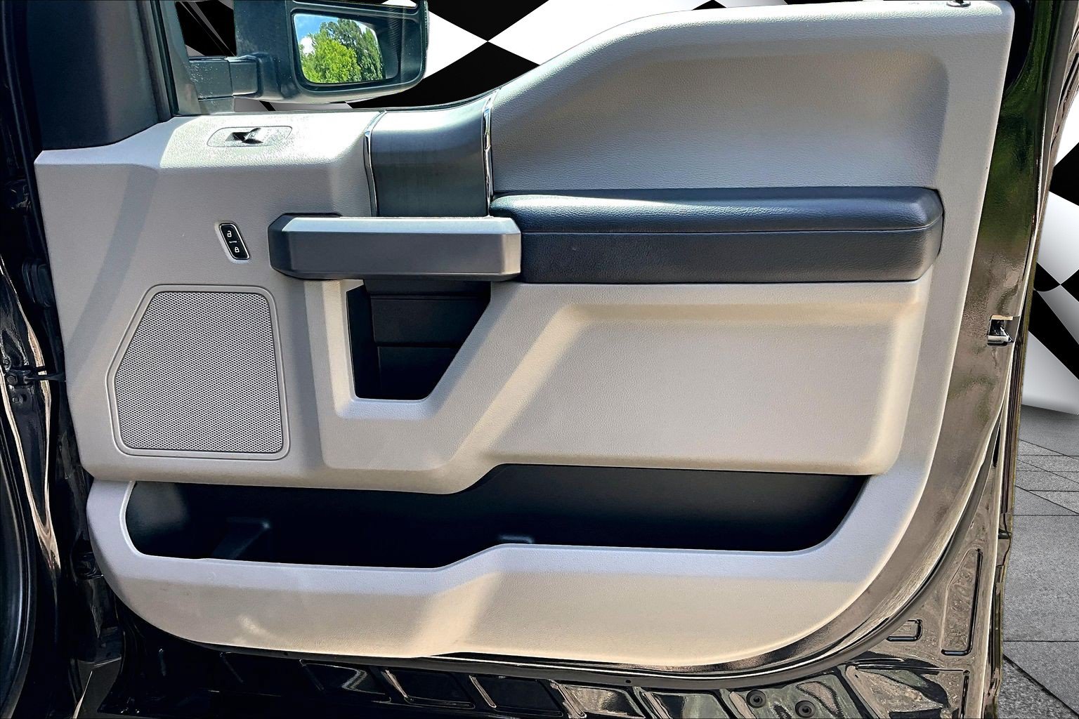 Certified 2020 Ford F450 XLT w/ XLT Premium Package AWD/4WD image 19