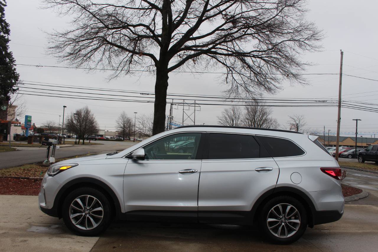 Used 2017 Hyundai Santa Fe SE w/ SE Premium Package 02 FWD image 6