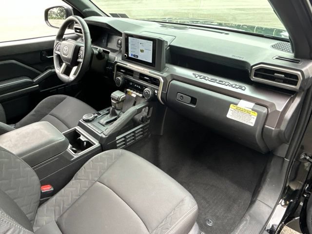 Certified 2025 Toyota Tacoma SR5 AWD/4WD image 31