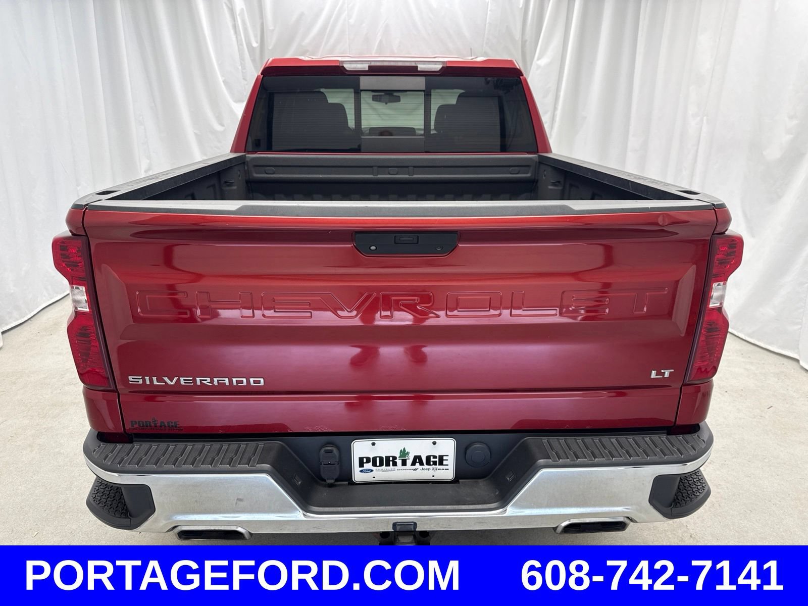 Used 2021 Chevrolet Silverado 1500 LT AWD/4WD image 3