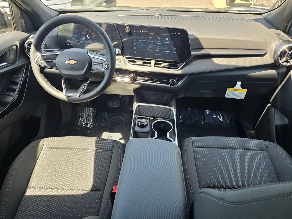 New 2026 Chevrolet Equinox LT w/ Safety and Technology Package FWD image 17
