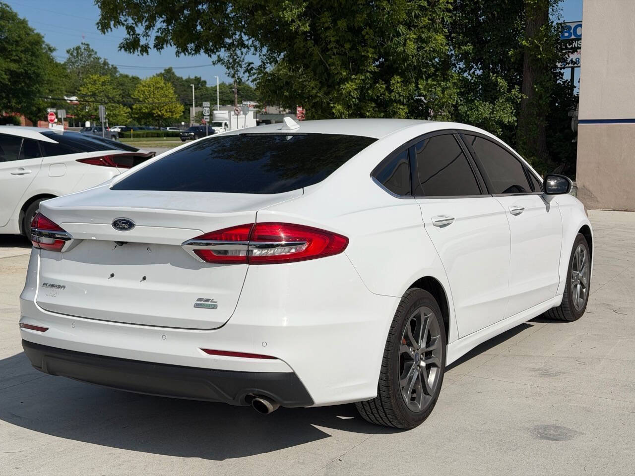 Used 2020 Ford Fusion SEL FWD image 6