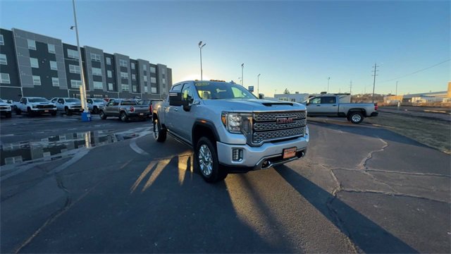 Used 2022 GMC Sierra 2500 Denali w/ Denali Ultimate Package image 2