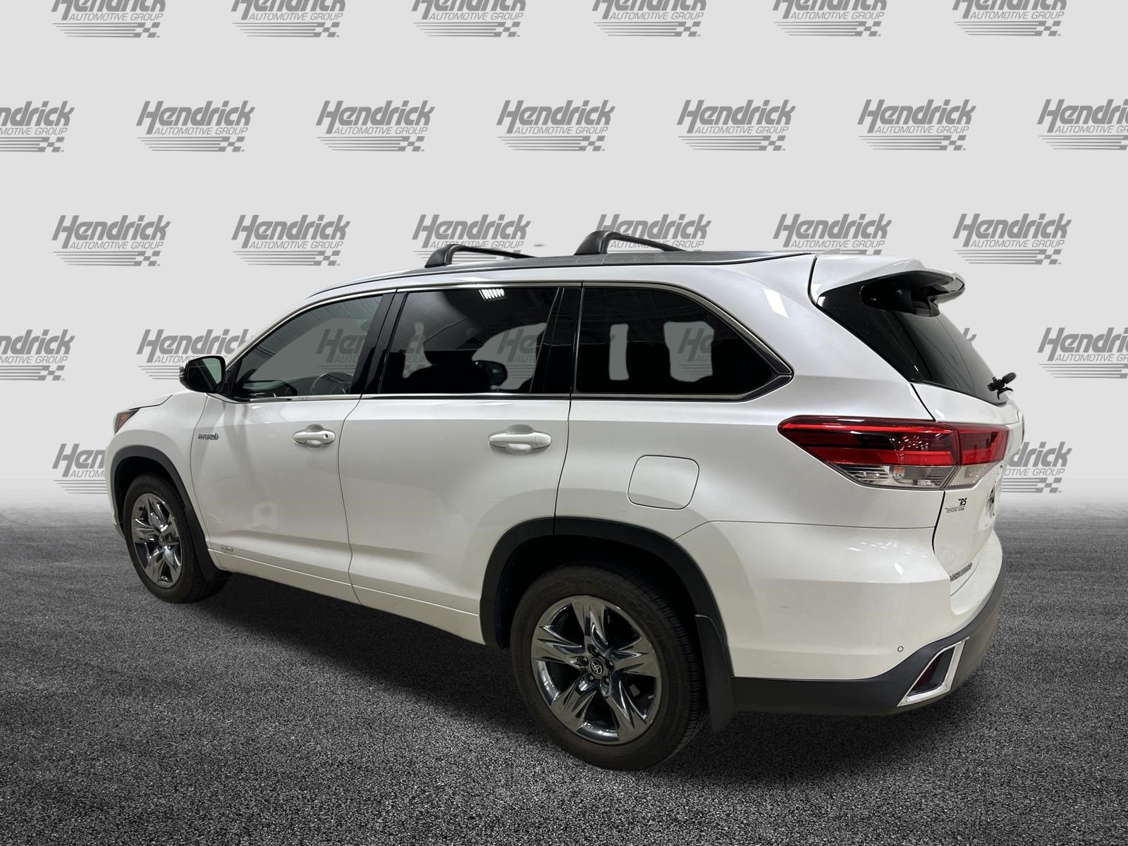 Used 2019 Toyota Highlander Limited Platinum AWD/4WD image 8
