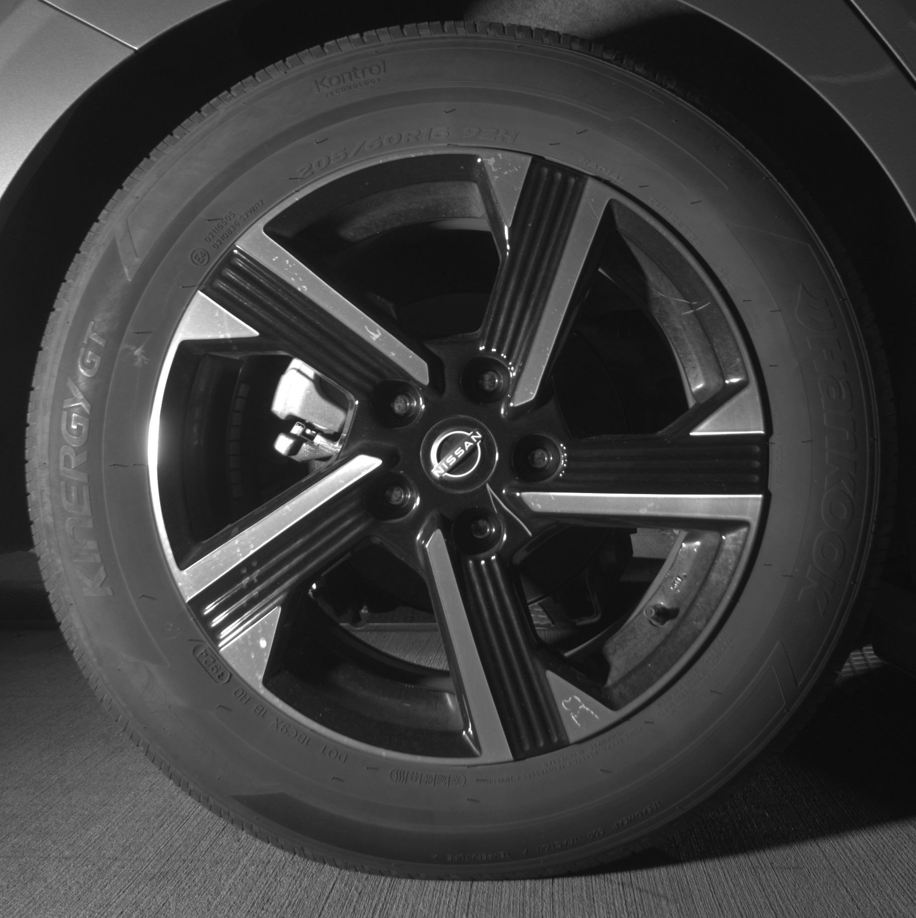 Used 2025 Nissan Sentra SV FWD image 15