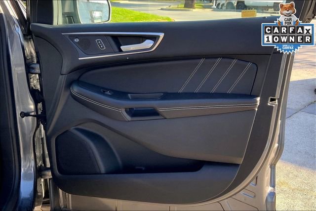 Used 2022 Ford Edge ST image 23