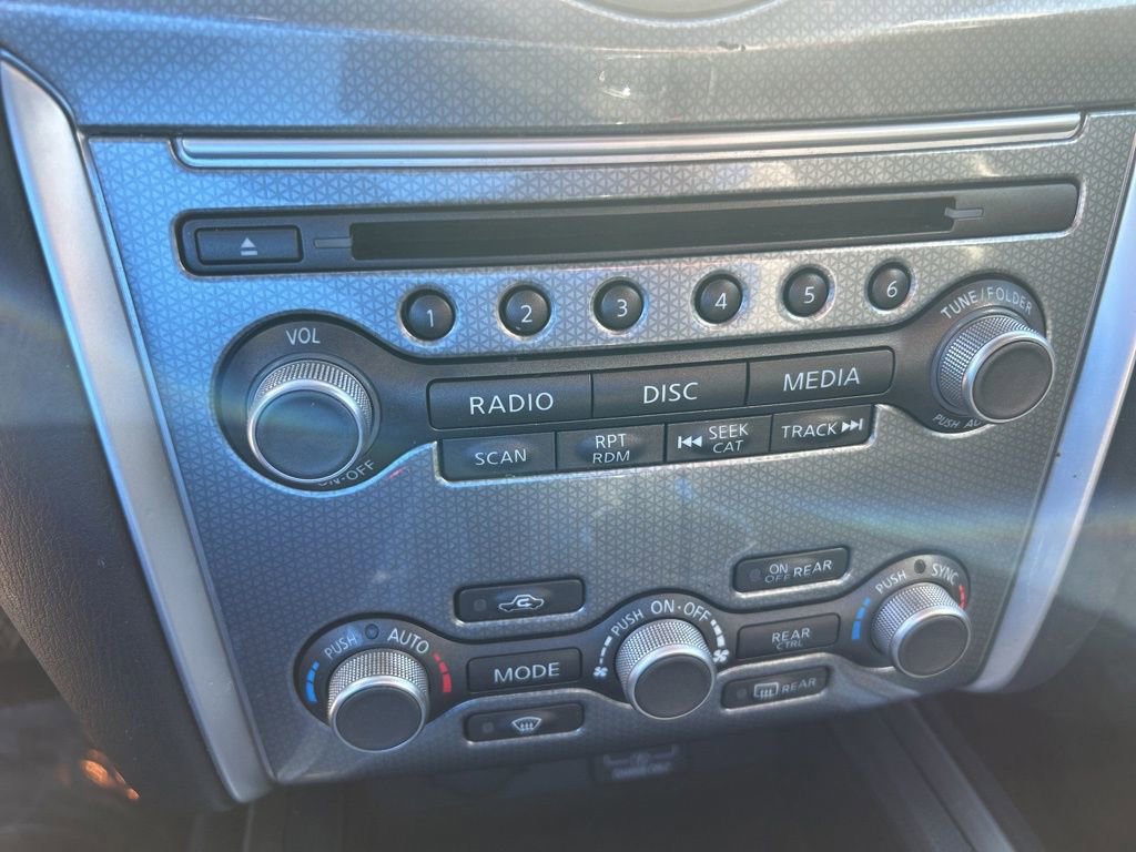 Used 2019 Nissan Pathfinder SL w/ Cargo Package image 41