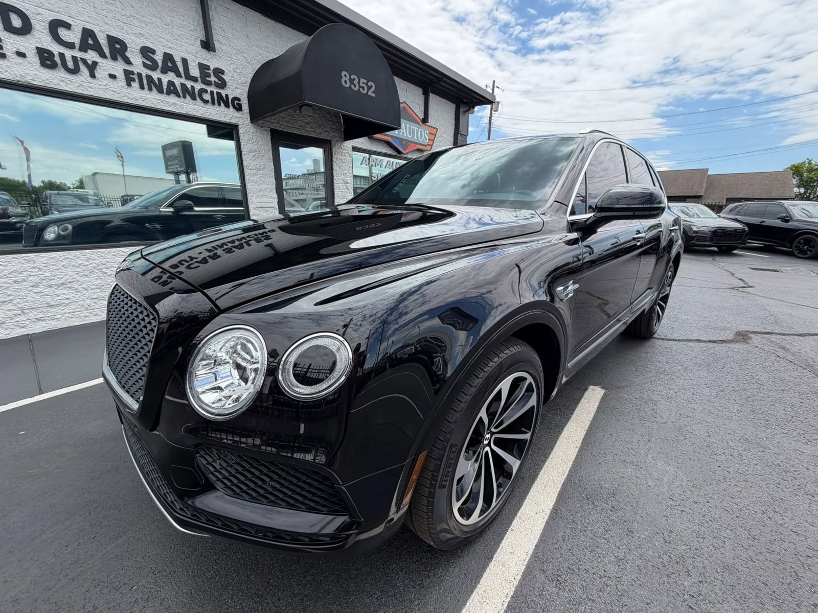 Used 2020 Bentley Bentayga AWD/4WD image 4